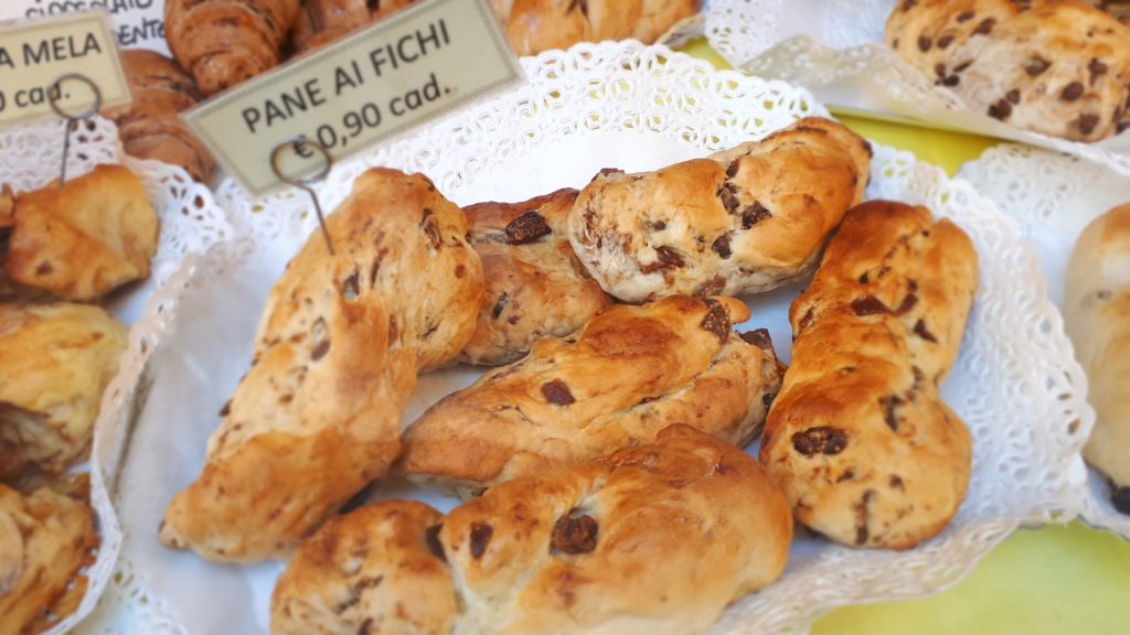 Italian fig pastries - delicious!