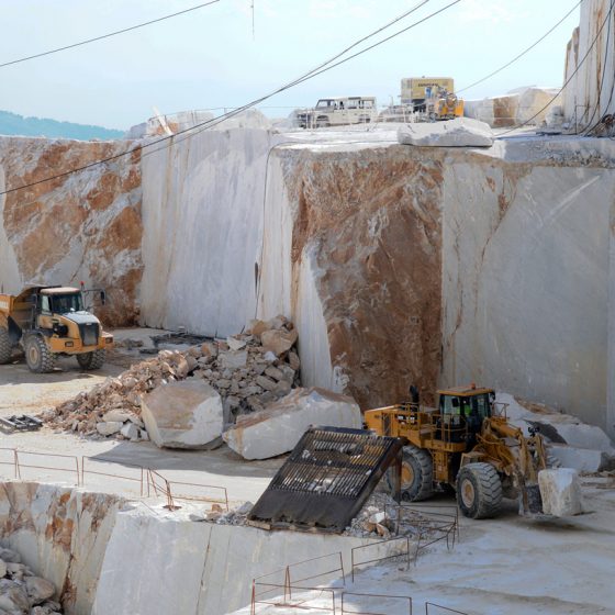 Carrara Fantiscritti Quarry at work