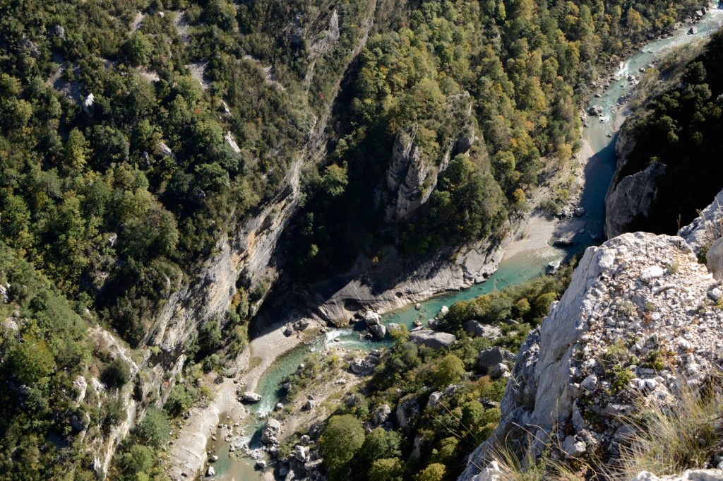 View down into the chasm of the Gorges du Verdon