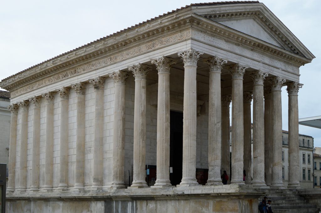 Nimes - Maison Carree Roman Temple