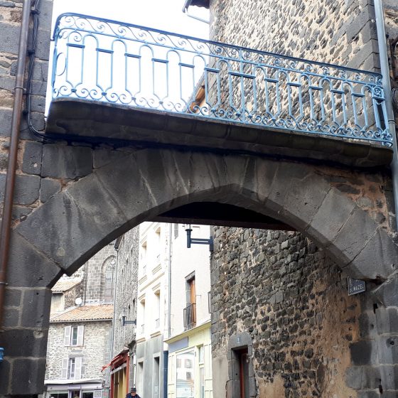 Medieval gateway along Rue Marchande