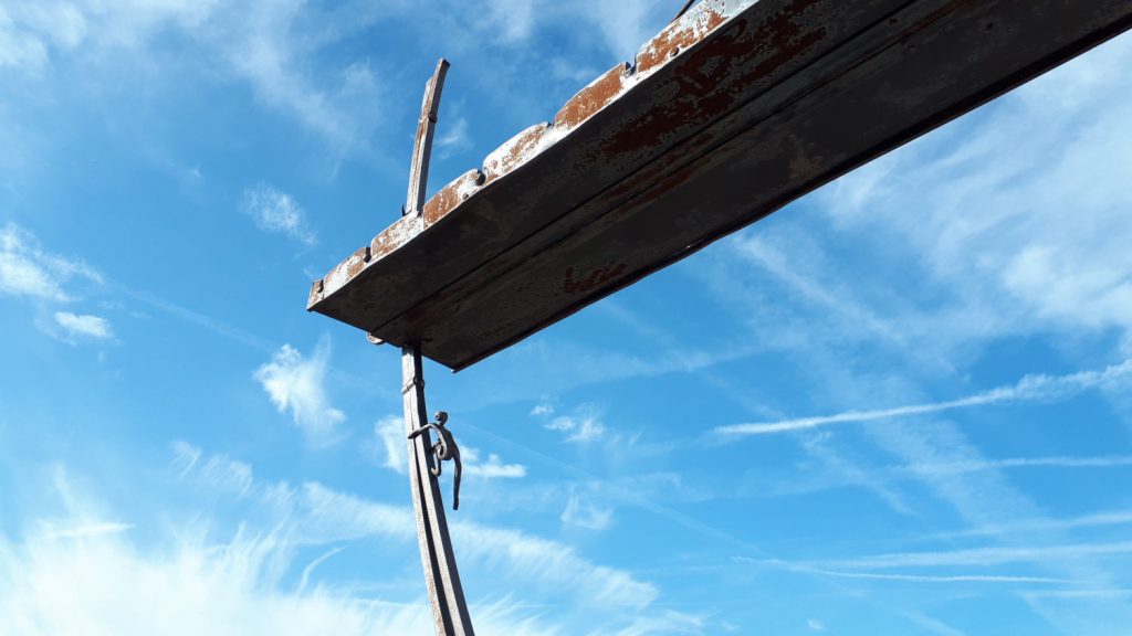 Millau viaduct 10th anniversary sculpture made by 40 blacksmiths