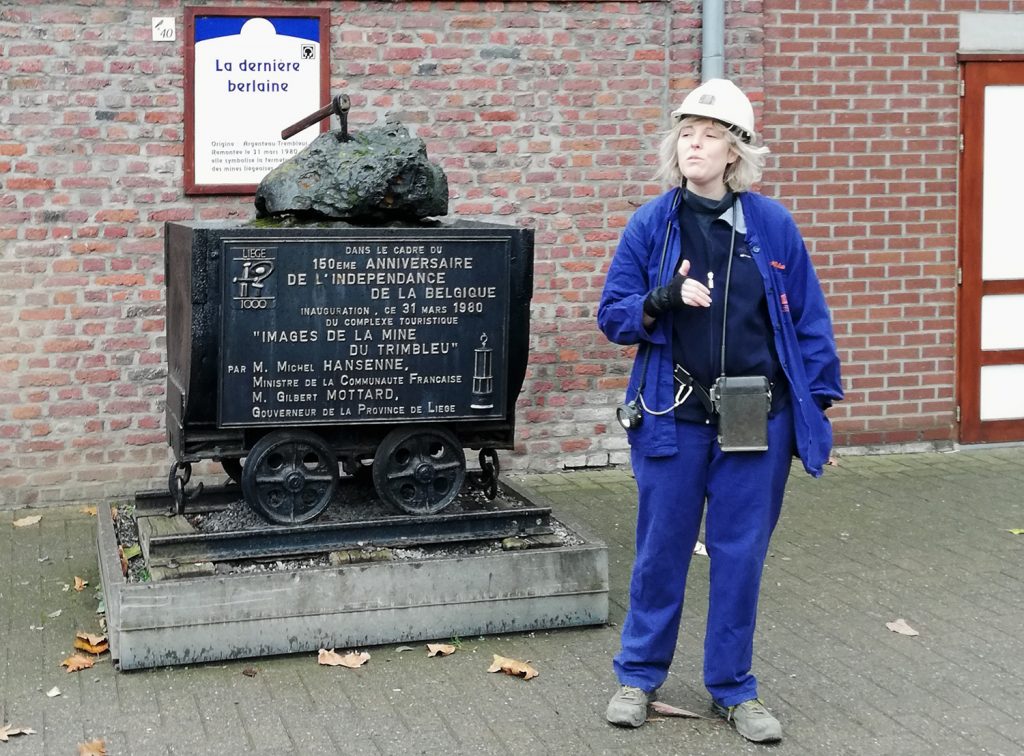 Blegny-Mine - Tour guide and the last coal truck to leave the mine