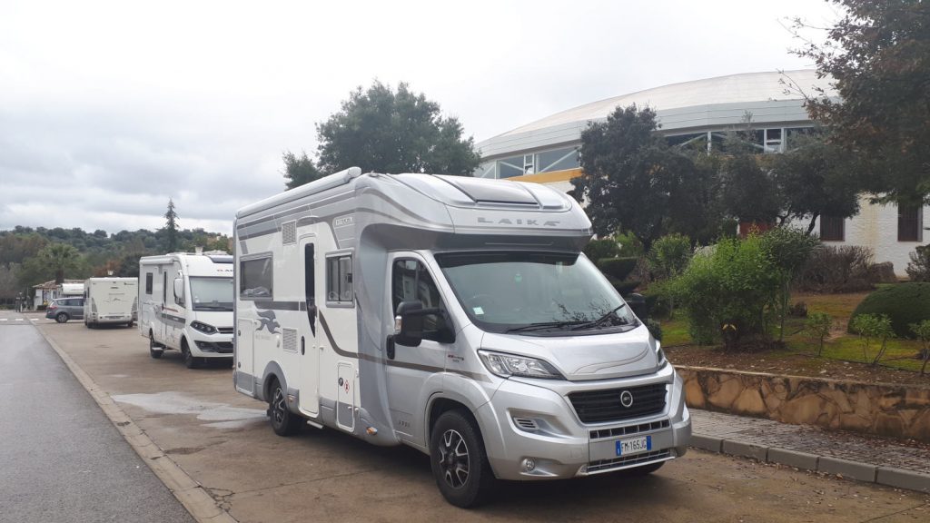 Buzz motorhome parked at El Bosque