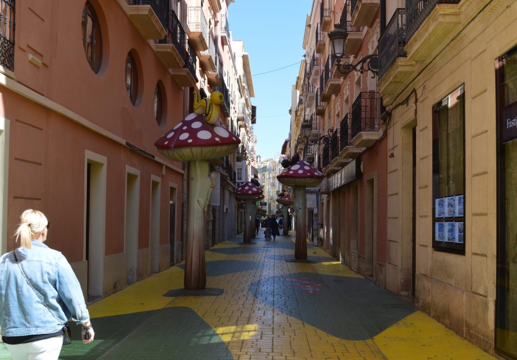 Alicante - Calle San Fransisco - Mushrooms