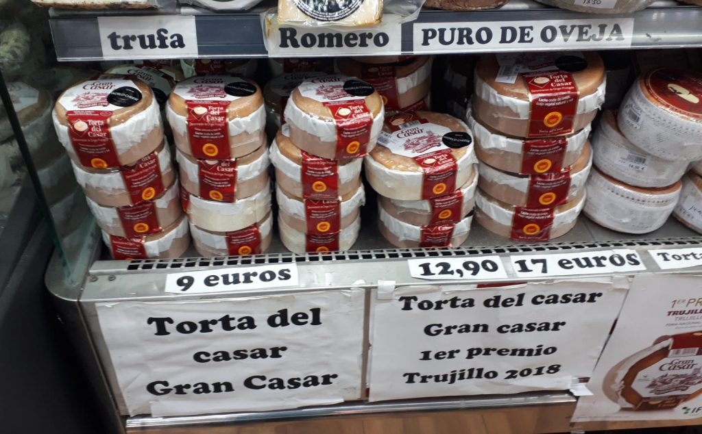 Torta del Gran Casar - Extremadura sheep's cheese originating from Cáceres