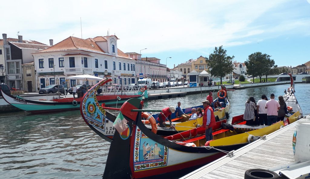 Barcos Moliceiros - wooden flat bottomed boats