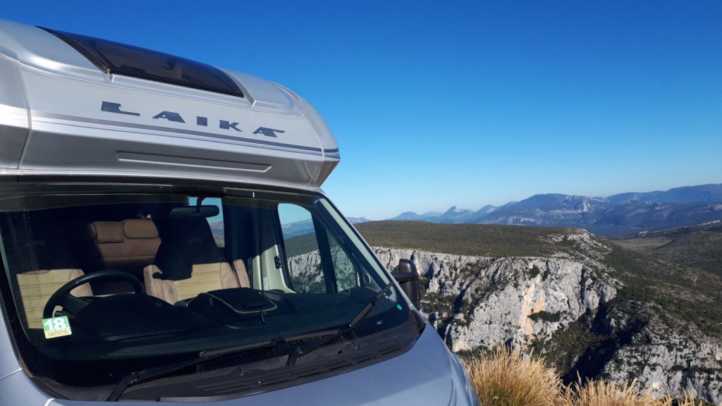 Buzz in the beautiful Gorges du Verdon, France