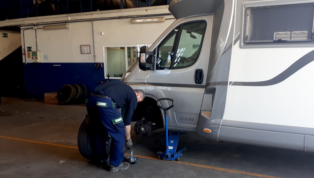 Ribadesella - Buzz getting his puncture repaired