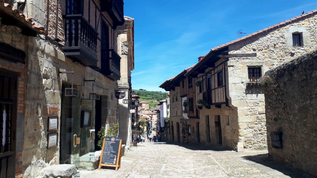 Santilla del Mar's historic buildings and cobbled roads