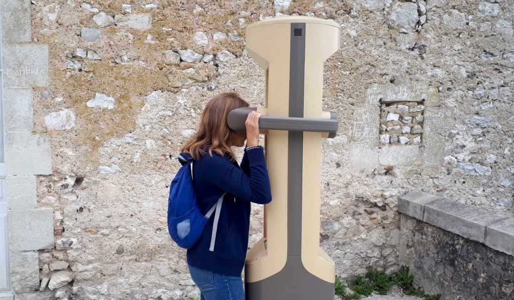 Peering through the Vendome timescope