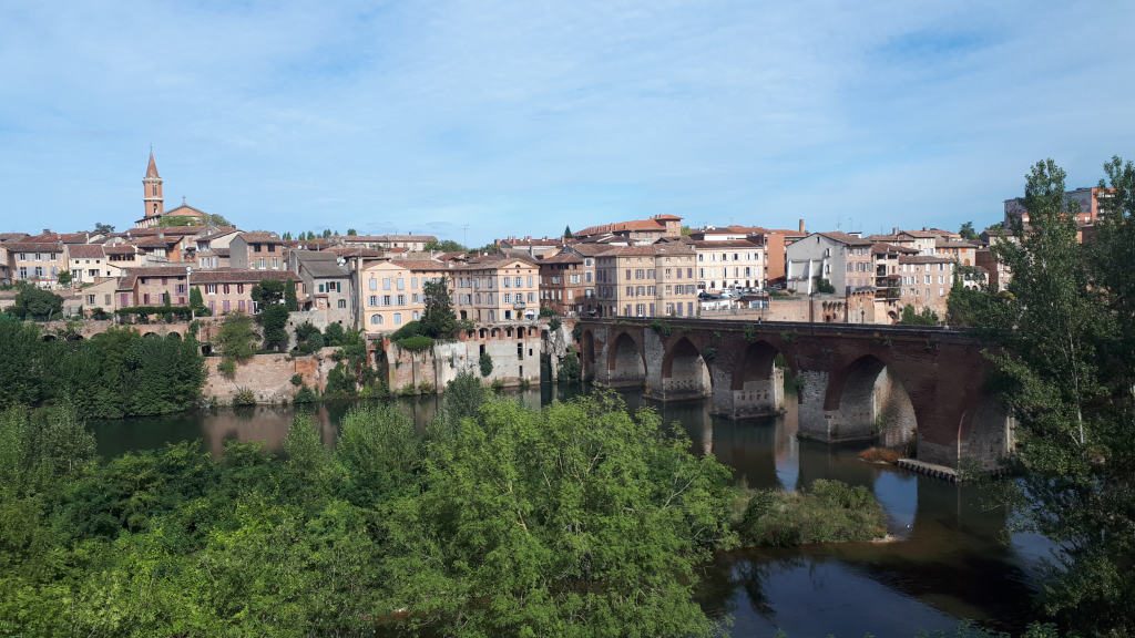 The old bridge over the river Tarn at Albi