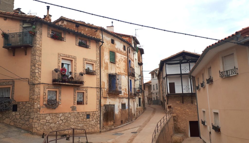 The streets of Ademuz in the better cared for part