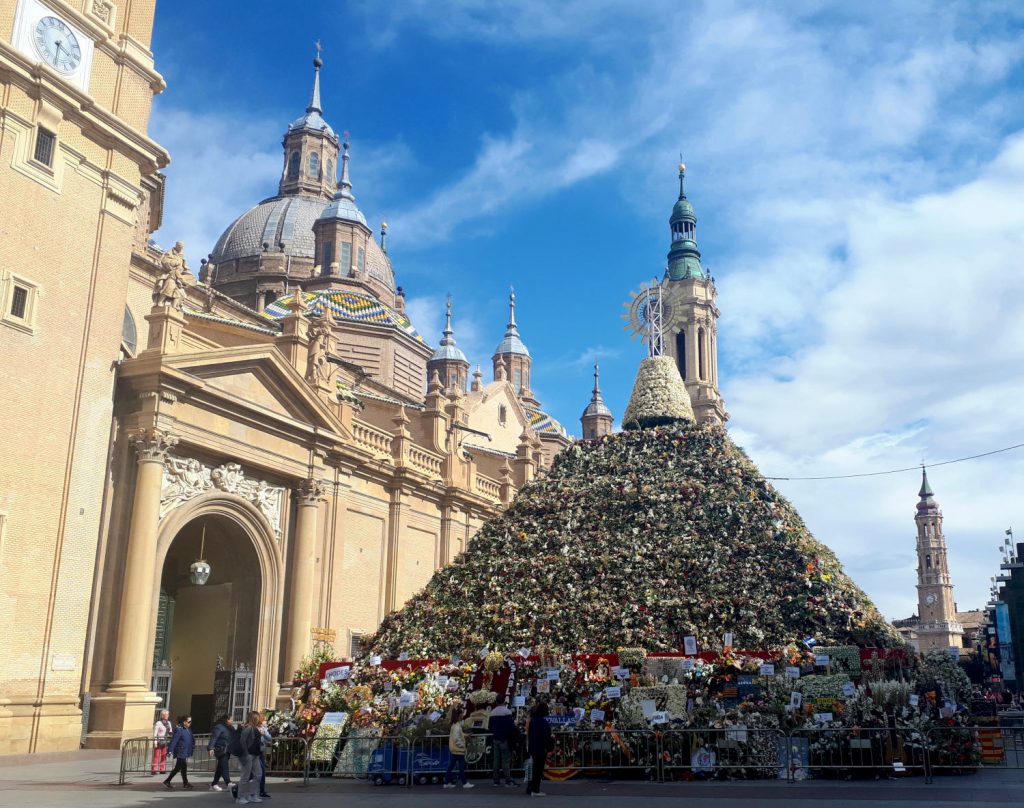 The giant flower tower in front of the cathedral