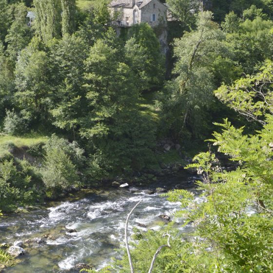 Tarn Gorge - Stone built houses