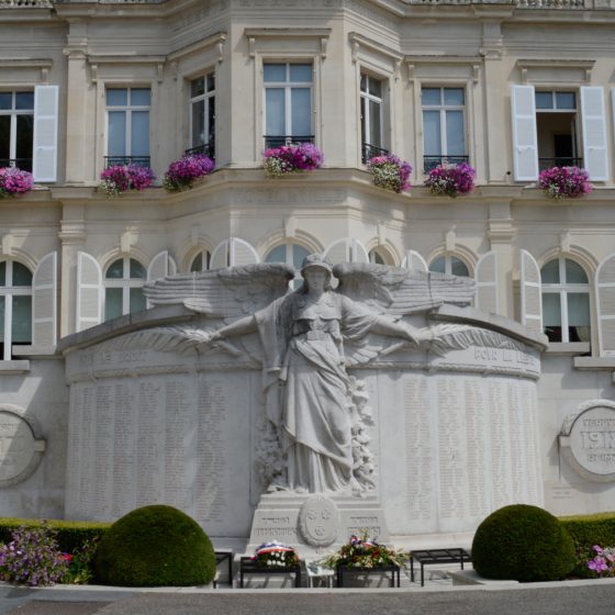 Epenay Hotel de Ville Avenue de Champagne