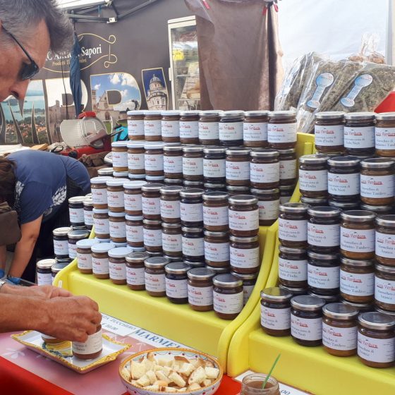 Sampling jam in the market, Lucca