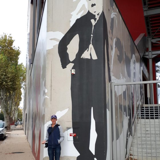 Charlie Chaplin artwork outside the cinema in Nimes