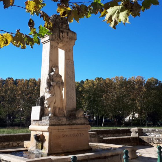 Jouques WW1 memorial fountain