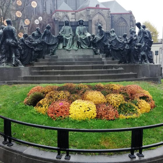 Ghent - Statue at Geraard de Duivel Straat