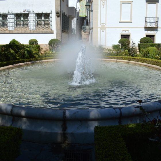 Castelo de Vide - Town center fountain