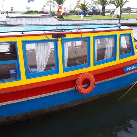 Primary colours all the way for this bright boat