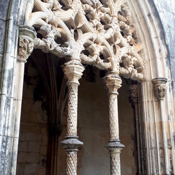 Batalha intricate stonework