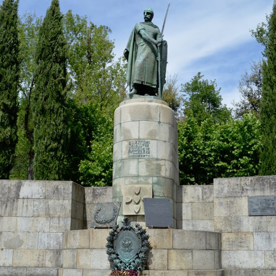 Guimaraes - Statue at Paco