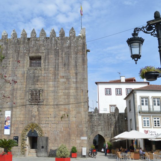 Pont de Lima - Tourist information and torre