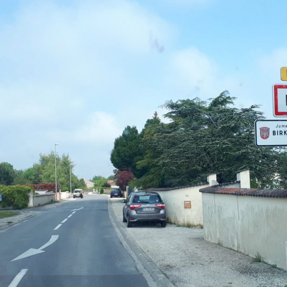 Brie town road sign