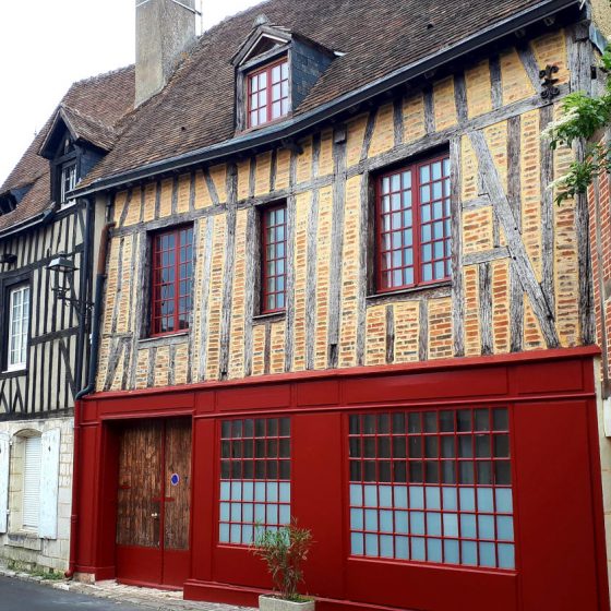 Bold pain colours on this half-timbered old building