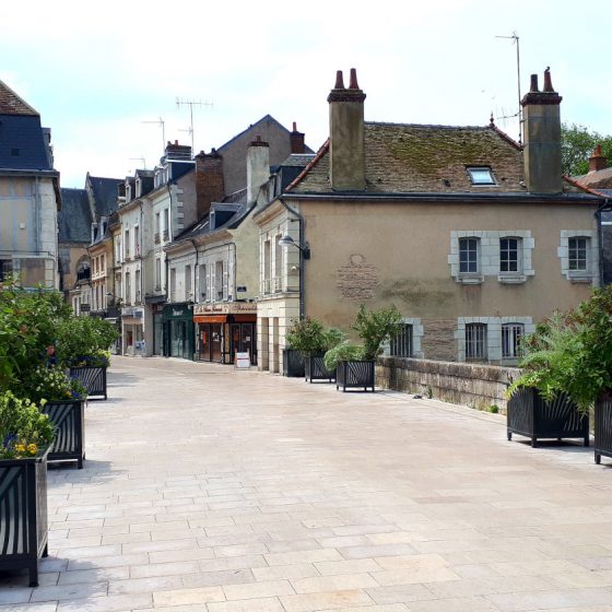 Walkway over one of Vendome's bridges