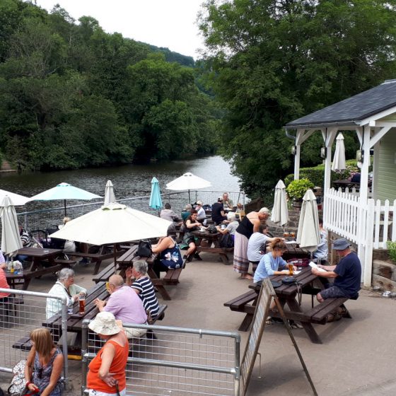 Symonds Yat riverside cafe serving drinks and ice creams