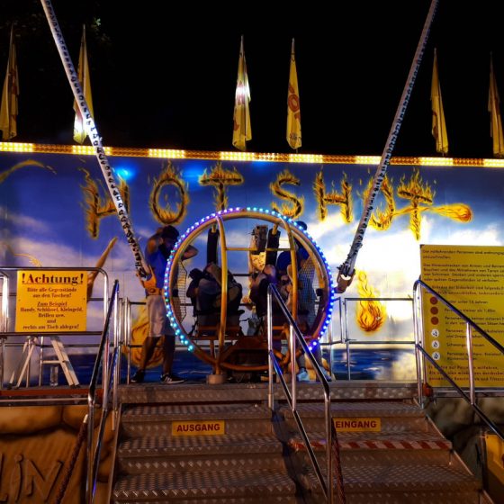 A terrifying ride! Two people sit in a round cage and the elastics either side are released, sending them sky high, bouncing up and down for 15 euros each!! Sound like fun?